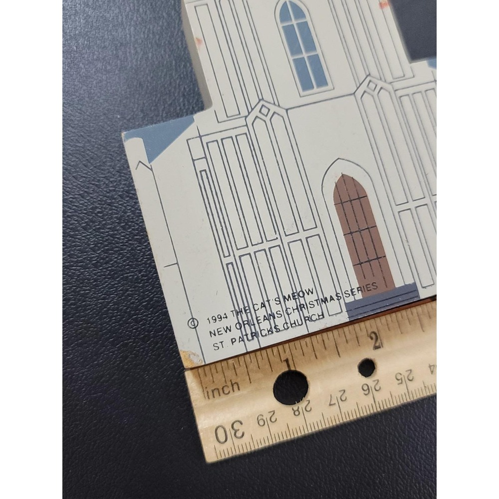 Cats Meow New Orleans St Patricks Church 1994 Christmas Series Shelf Sitter - Picture 4 of 4